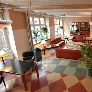 Fabrik - Baxpax Hostel Berlin